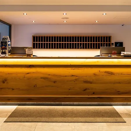 Kristall-saphir Appartement-fewo Serpentin By Interhome
